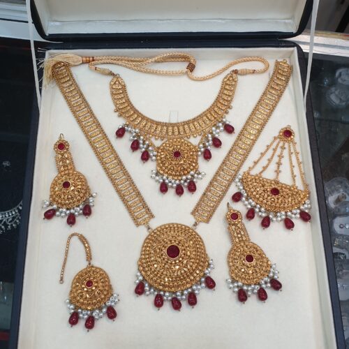 Noor-e-Ruby Bridal-Set